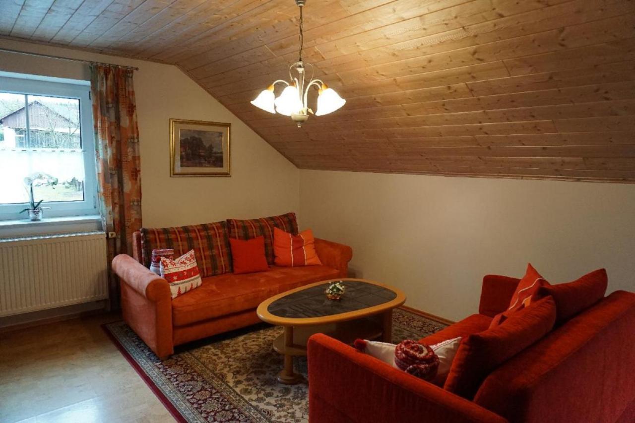 Ferienwohnung Pietzavka Wiesenfelden Bagian luar foto
