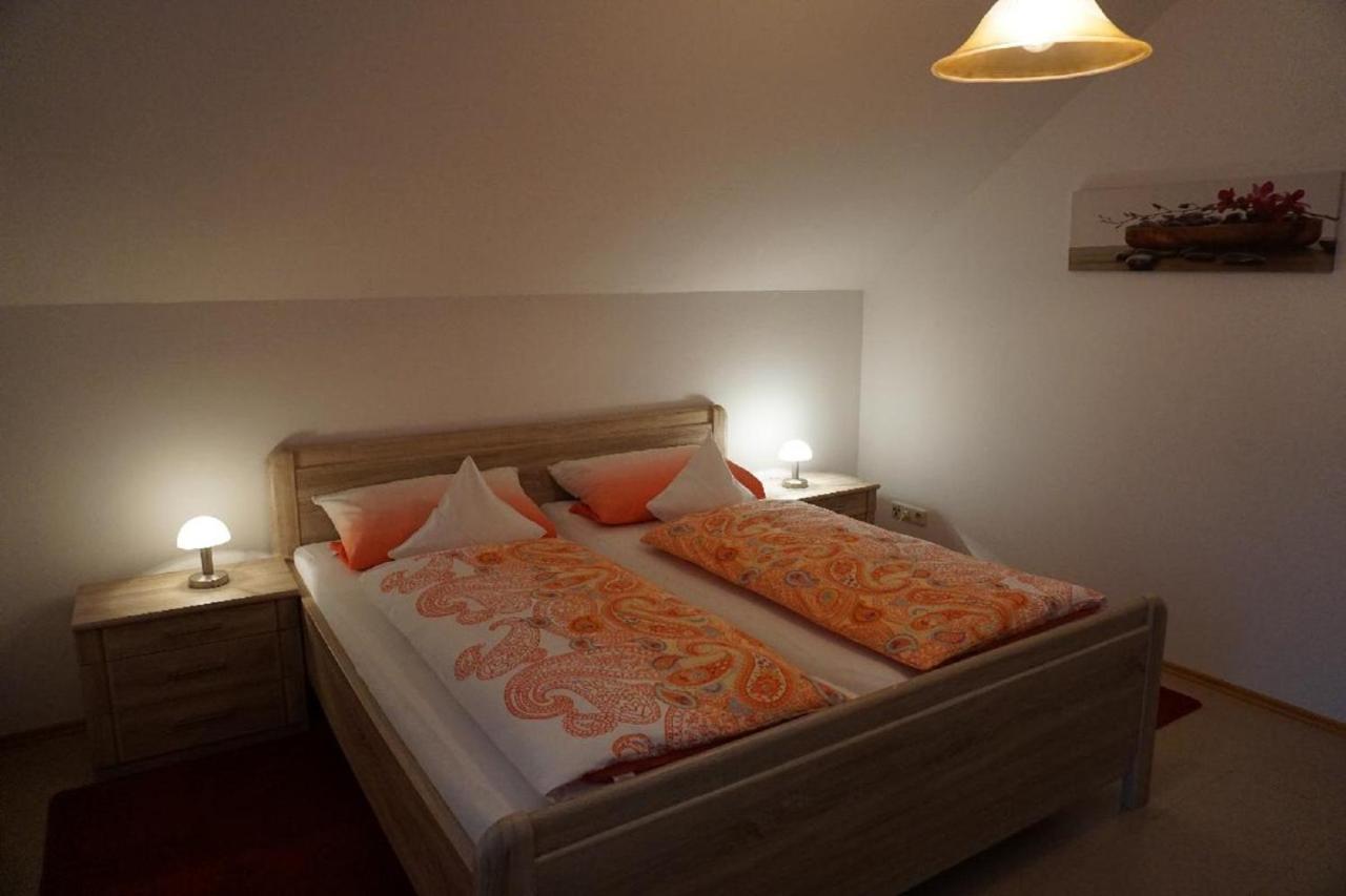 Ferienwohnung Pietzavka Wiesenfelden Bagian luar foto